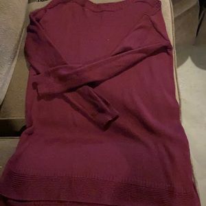maroon sweater